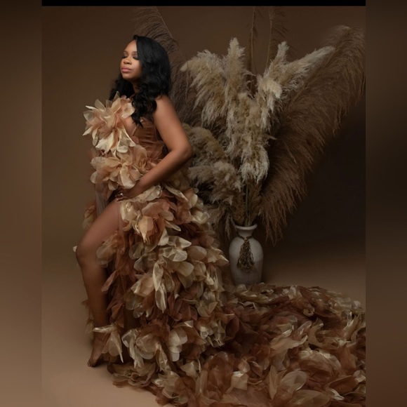 Glam Maternity Shoot Gown